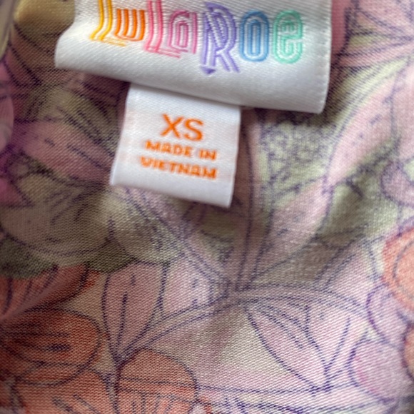 LulaRoe Irma Tunic Style high low 3/4 Sleeve - Picture 6 of 7